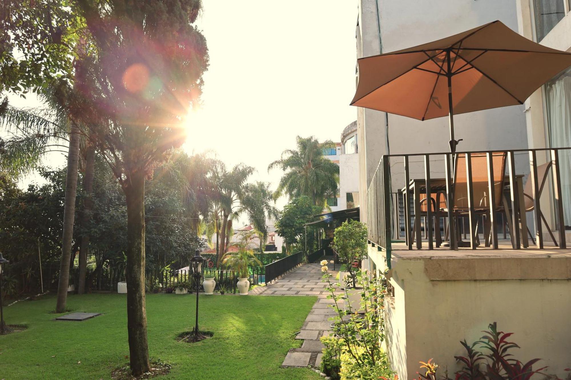 Hotel Grand Vista Cuernavaca Bagian luar foto